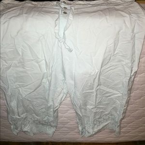 🔵Victoria's Secret pants new